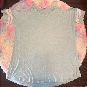 1X blue top with shoulders out, gently used